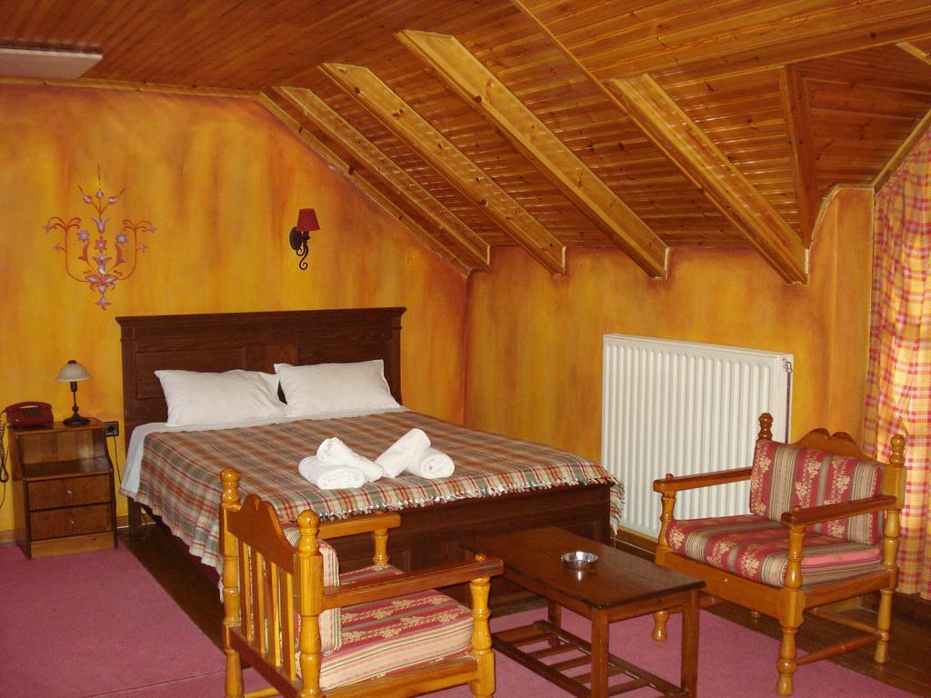 Hotel Koziakas Eláti Habitación foto