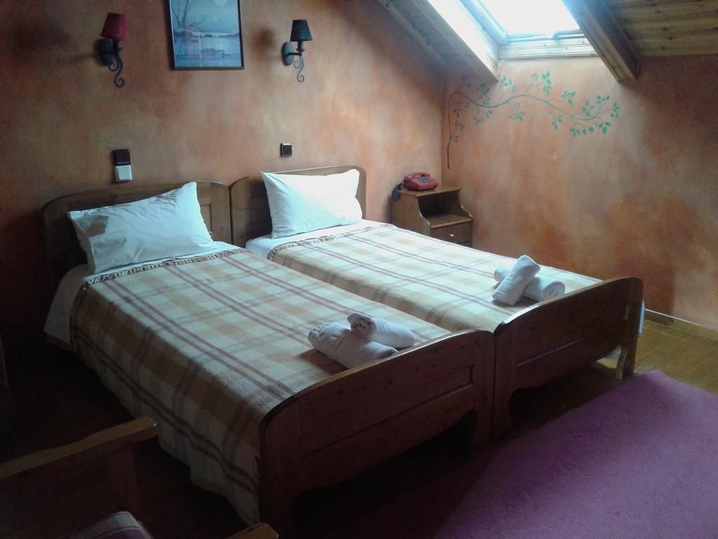 Hotel Koziakas Eláti Habitación foto